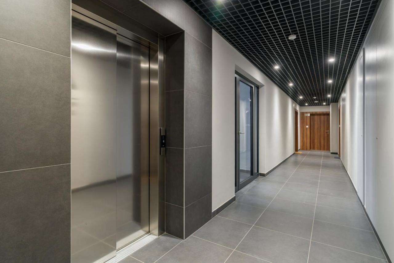 Apartament Black & White Mostowa By Renters Poznan Exterior foto